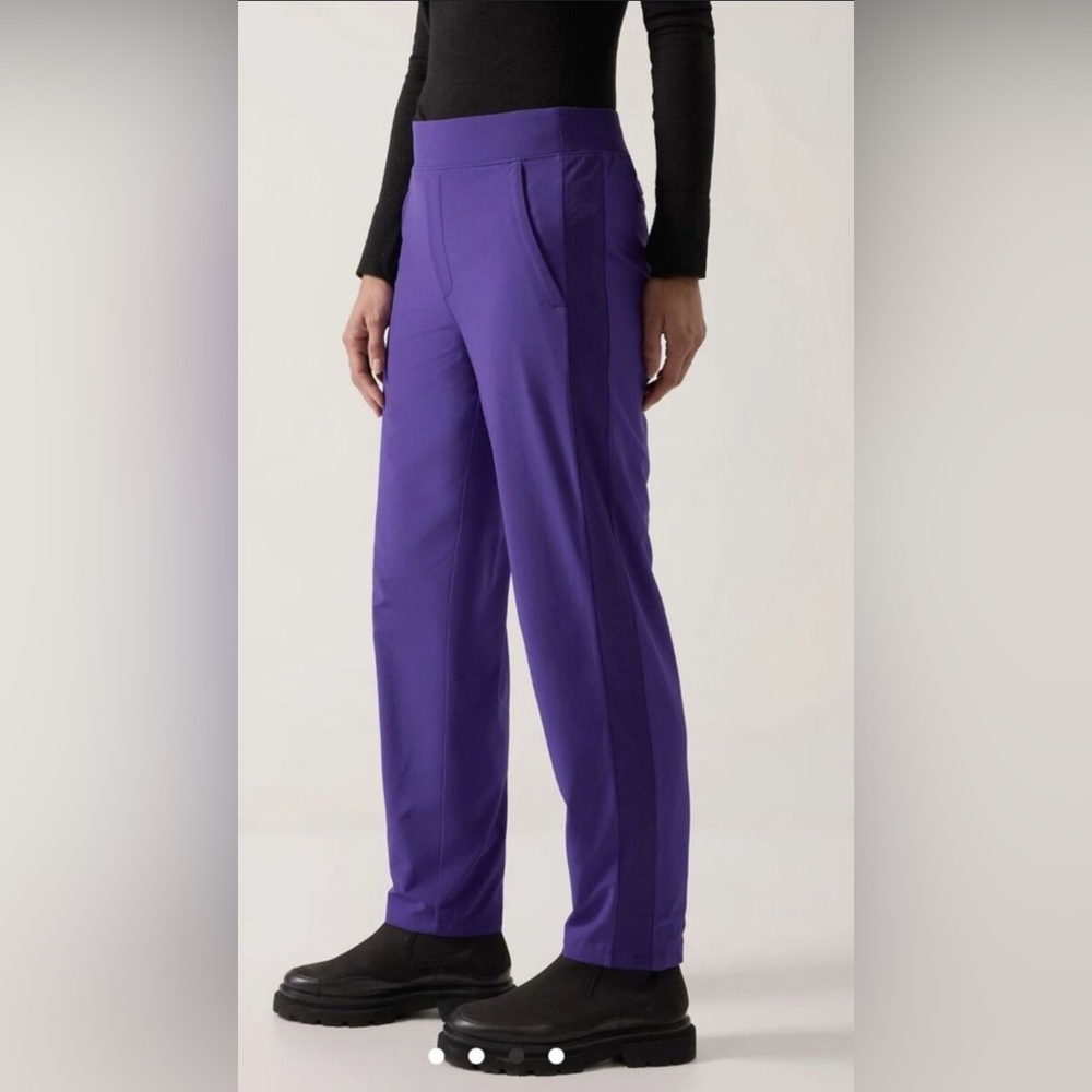 Athleta Brooklyn lined ankle pants in Noble Blue cobalt size 10